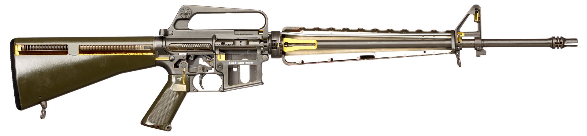 Right side view of a Colt/ArmaLite AR-15 Model 601 cutaway that reveals details of the rifle’s gas tube, the left handguard’s single heat shield and the early Edgewater buffer. Photo courtesy of the Institute for Military Technology