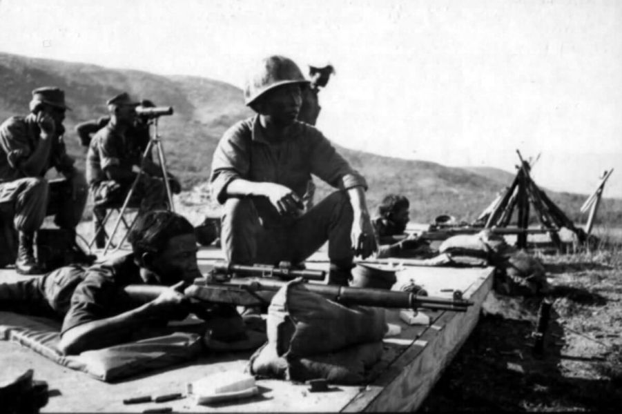 ARVN scout-sniper training with the M1D during 1969.